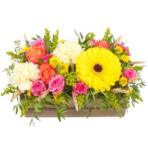 Цветочная композиция в ящике «Яркий сюрприз»
