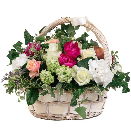 Цветочная композиция в корзине «Летний бриз»