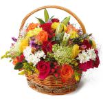 Цветы в корзинке с хризантемами