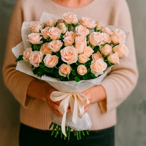 Букет цветов «Кремовый Вальс»